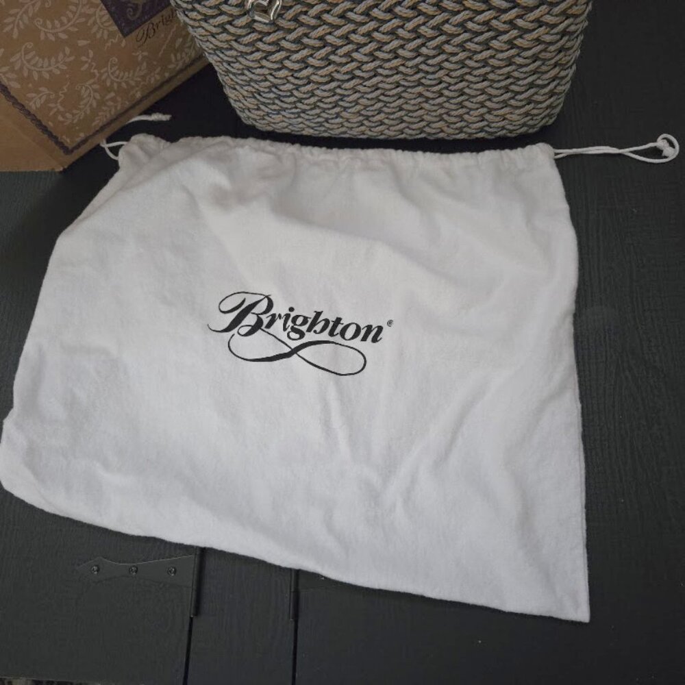 Brighton Eva Straw Shoulder Navy / Tan Bag in original box - Picture 11 of 11